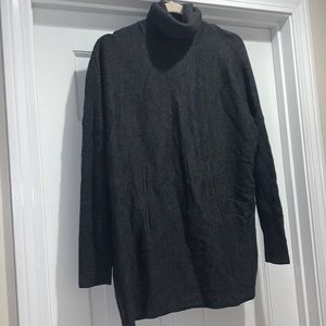 Tahari turtleneck tunic sweater